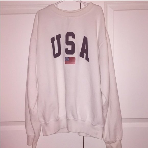 White USA brandy Melville crewneck - Picture 2 of 2